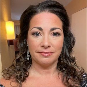 Meet your Posher, Chrissy